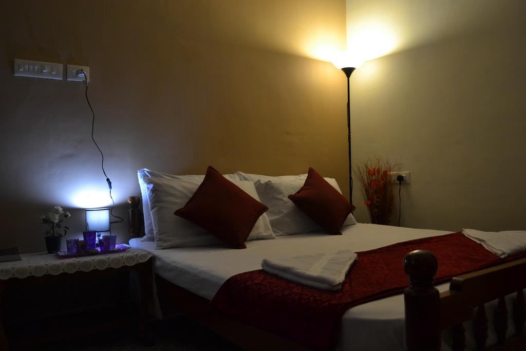 Thoms Beach Homestay アーラップーザ県 エクステリア 写真