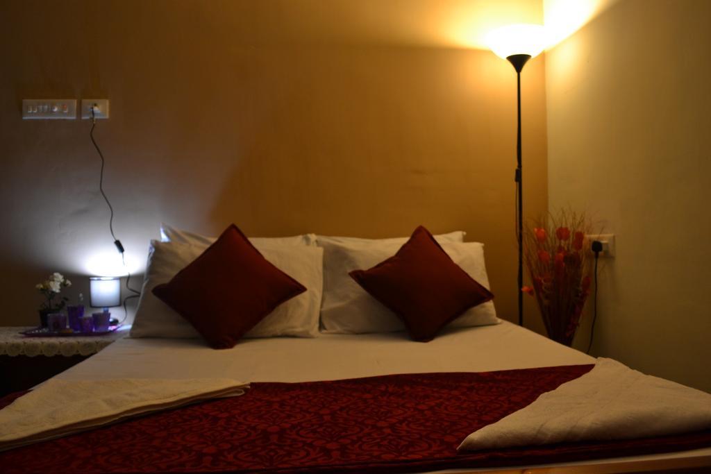 Thoms Beach Homestay アーラップーザ県 エクステリア 写真