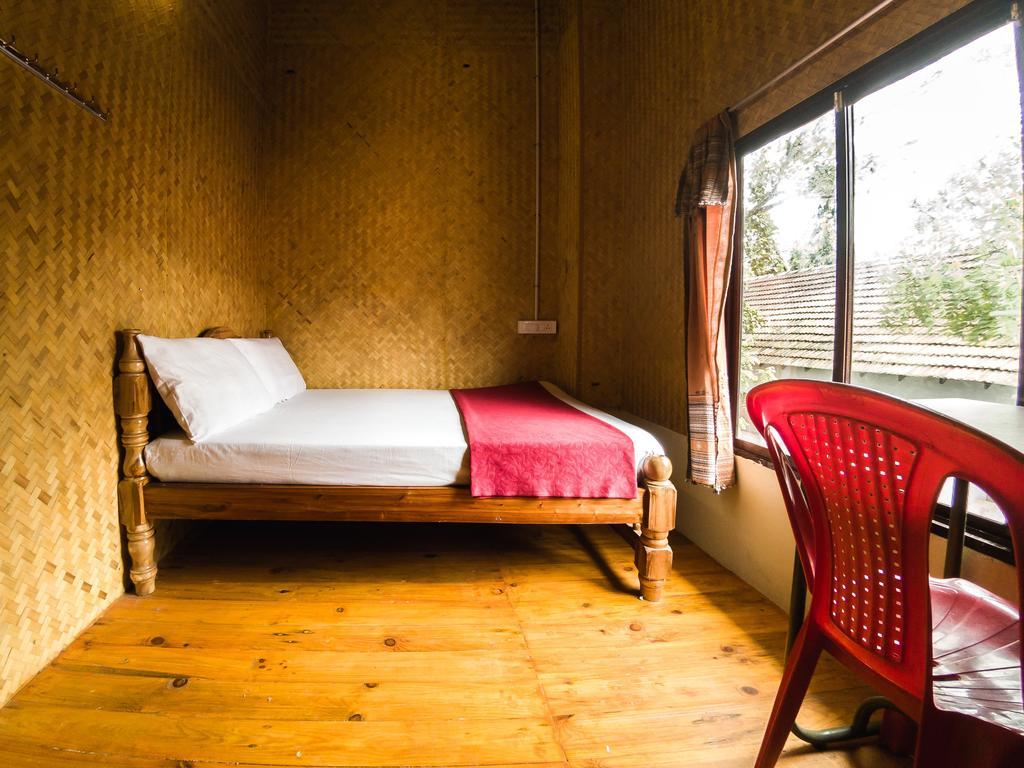 Thoms Beach Homestay アーラップーザ県 エクステリア 写真